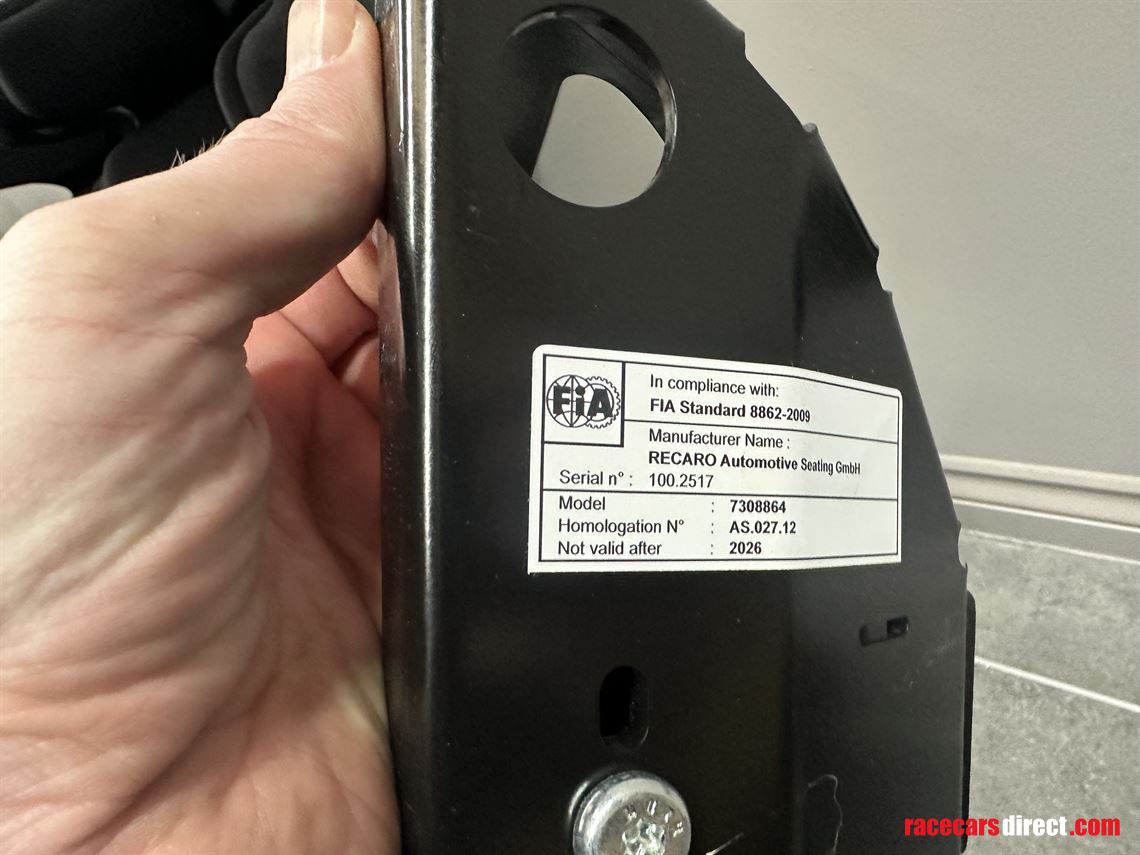 recaro-p-1300-gt-seats-and-adapters-in-date