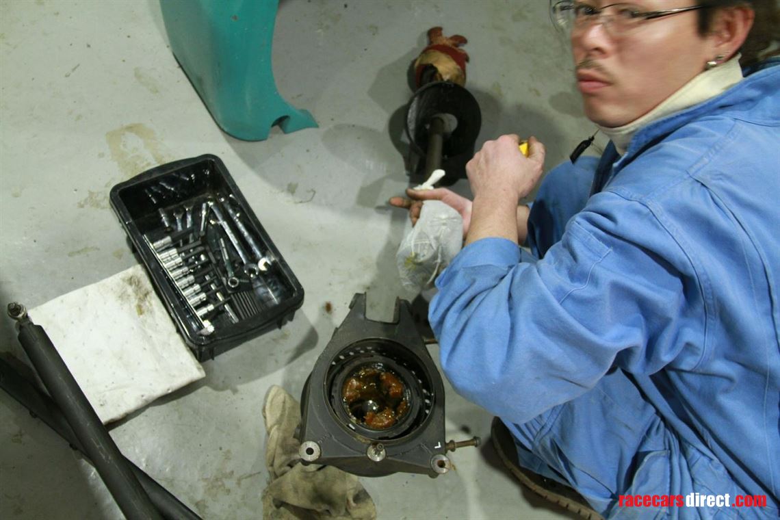 1998-leyton-house-march-88b-013-race-car