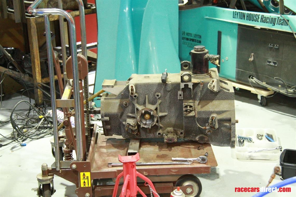 1998-leyton-house-march-88b-013-race-car