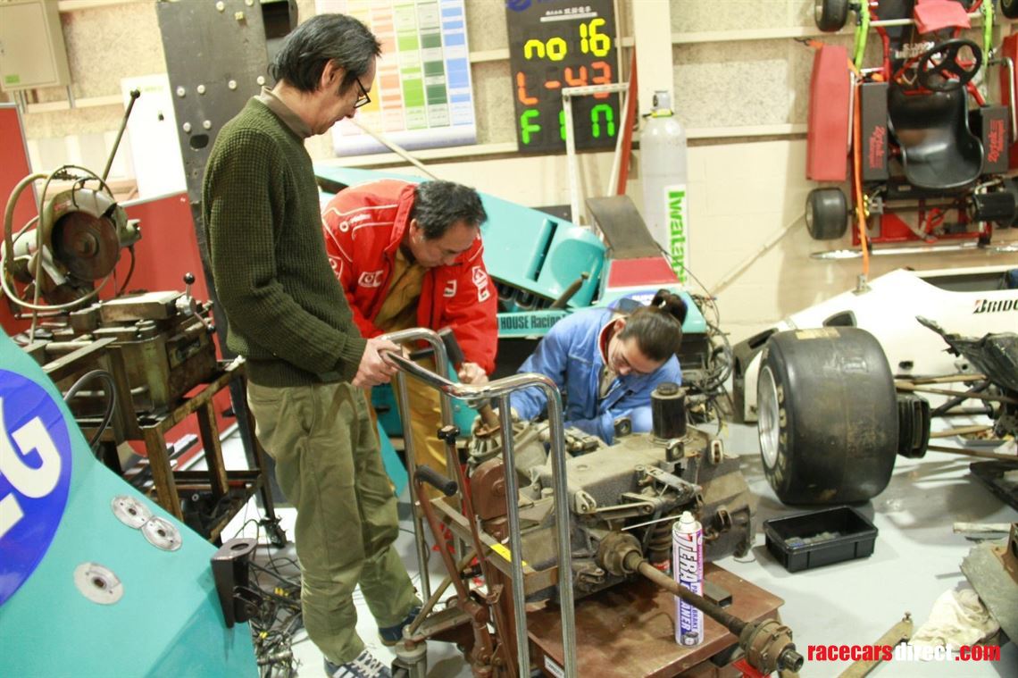 1998-leyton-house-march-88b-013-race-car