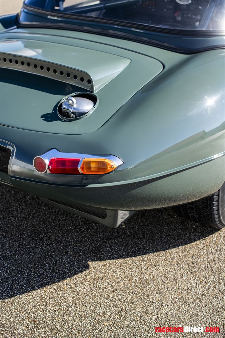 1965-jaguar-e-type-semi-lightweight-open-two-