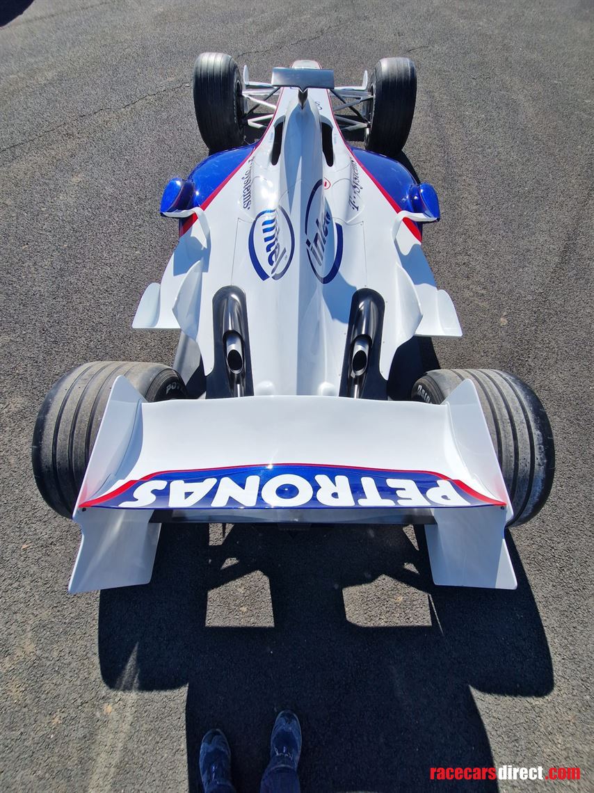 bmw-sauber-f1-show-car-2008