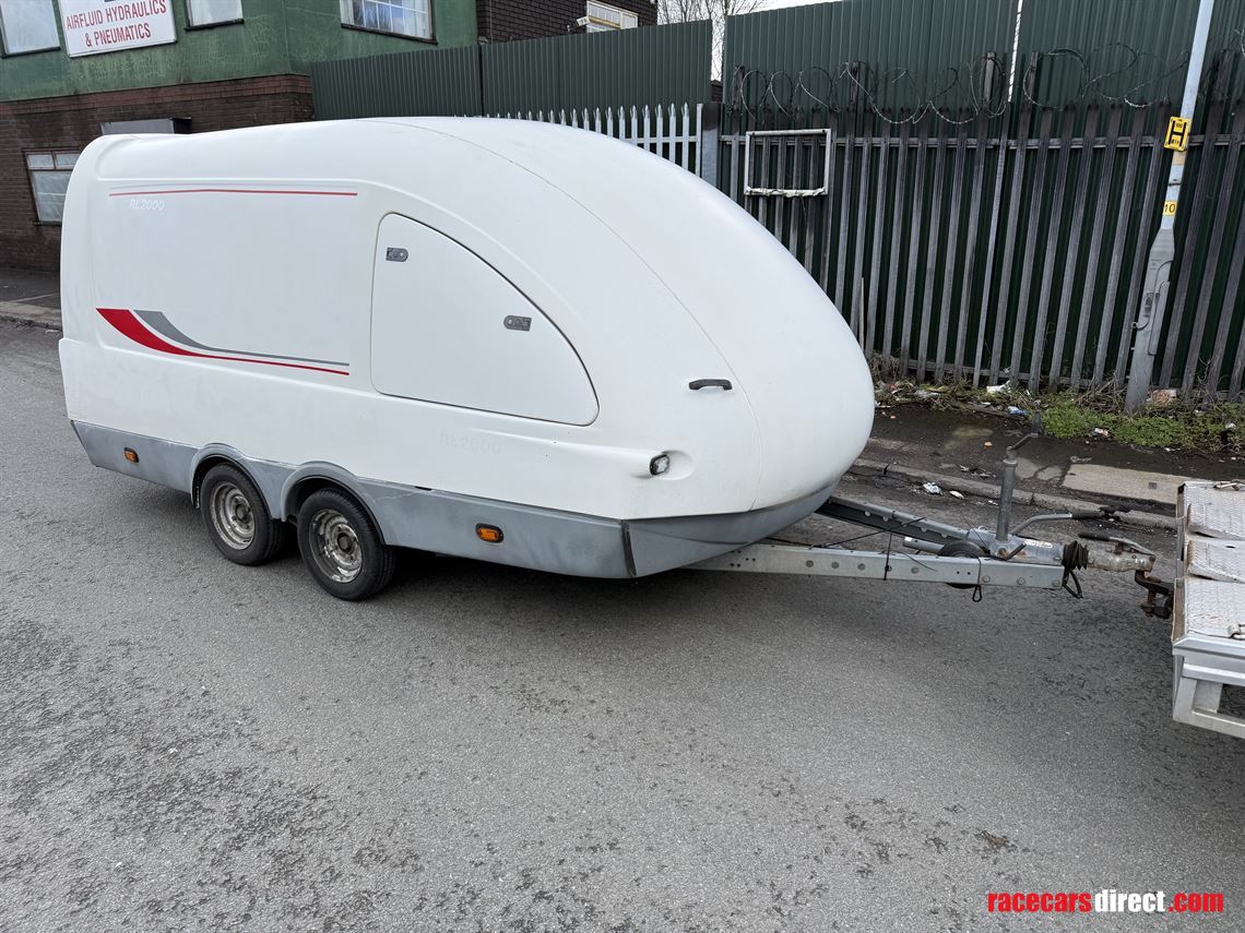 buying-all-enclosed-race-shuttles-trailers