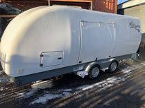 buying-all-enclosed-race-shuttles-trailers