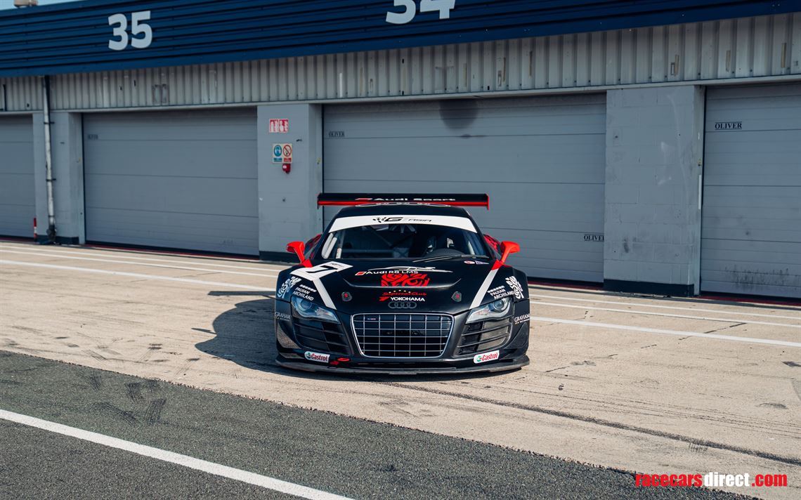 2011-audi-r8-lms-gt3