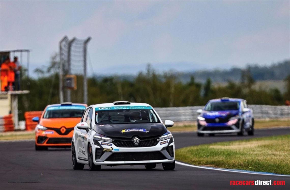 renault-clio-cup-v---race-ready---excellent-c