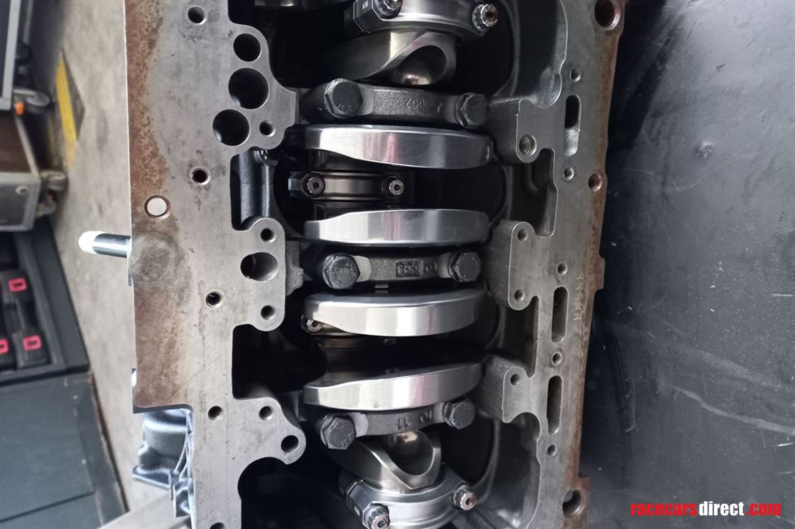 seat-leon-wtcc-engine-block