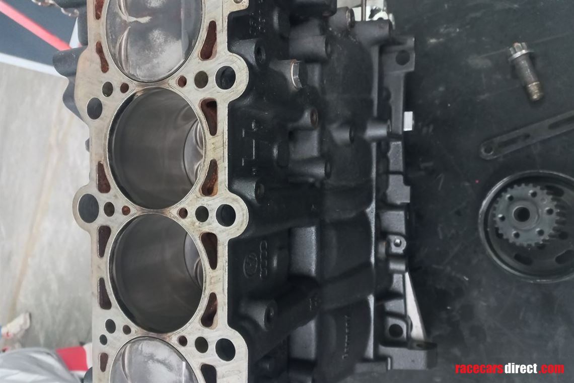 seat-leon-wtcc-engine-block