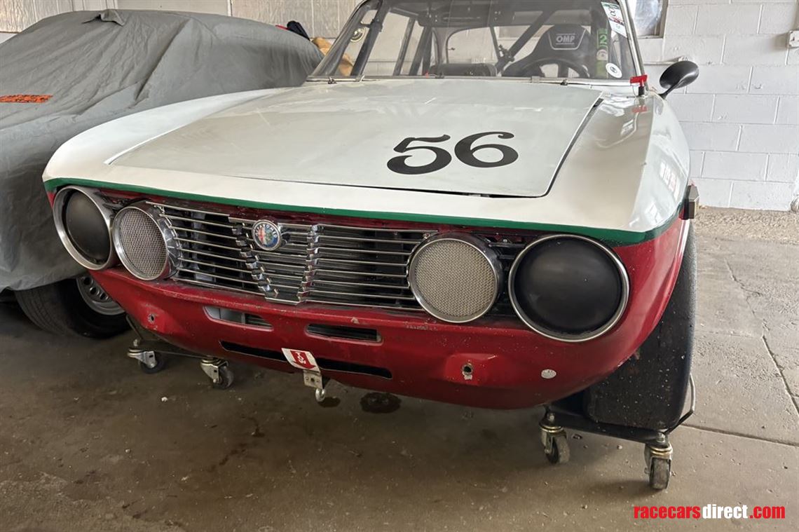 alfa-romeo-gtv-race-car