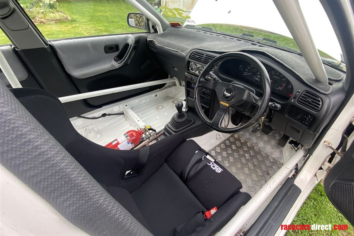 nissan-sentra-gt-cup-car