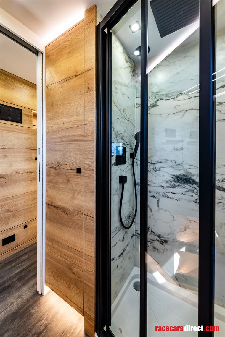 krismar-motorhome-on-volvo-fh500-chassis