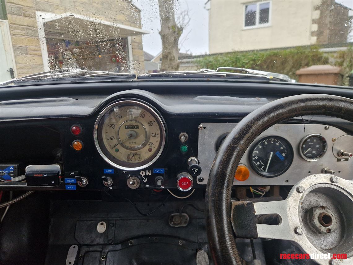 morris-minor-historic-touring-car