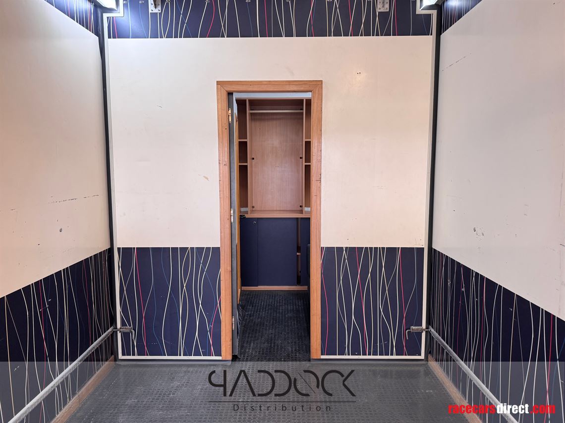 racing-trailer-chereau-ex-aston-martin-team-i