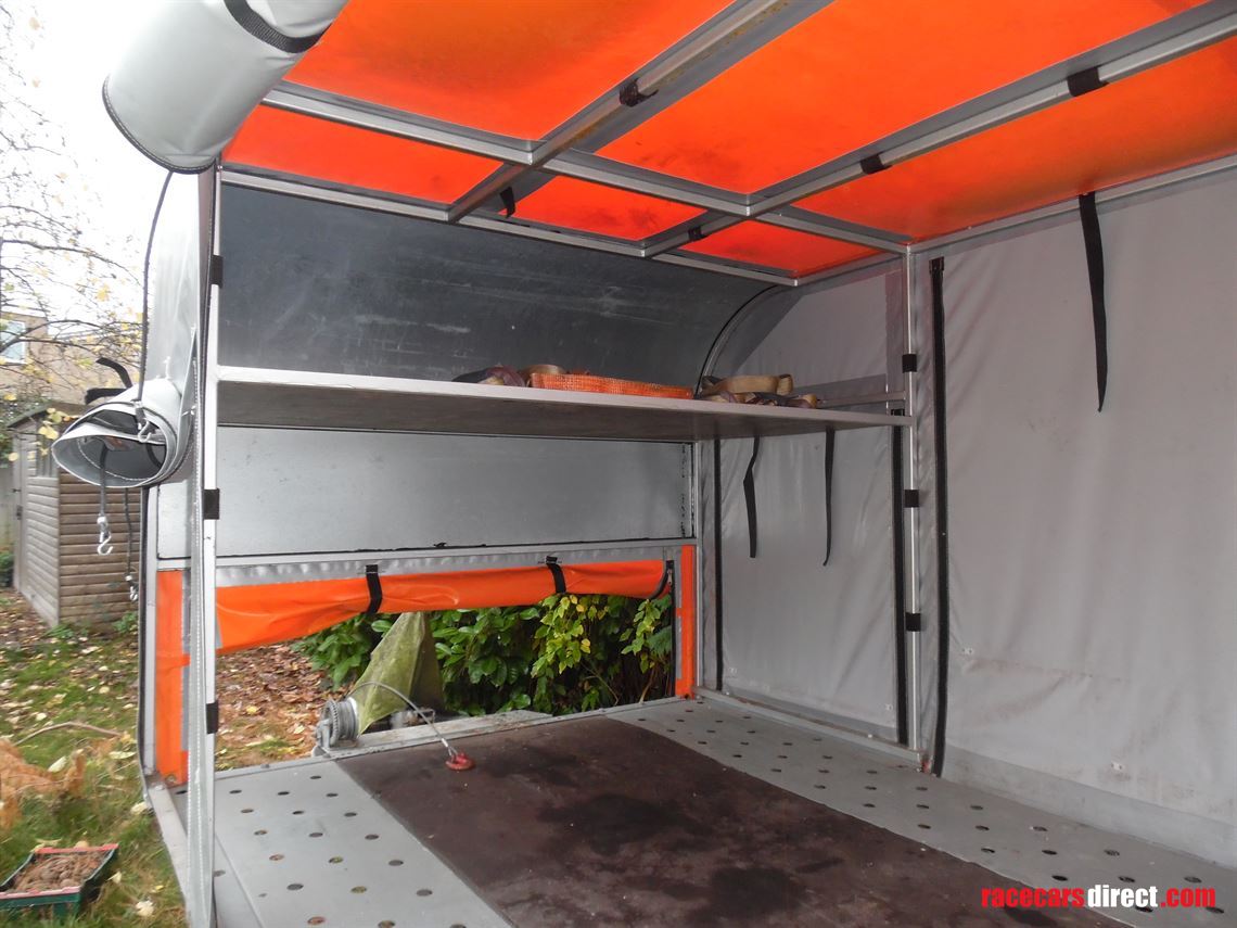 woodford-trailer-with-gt-cover