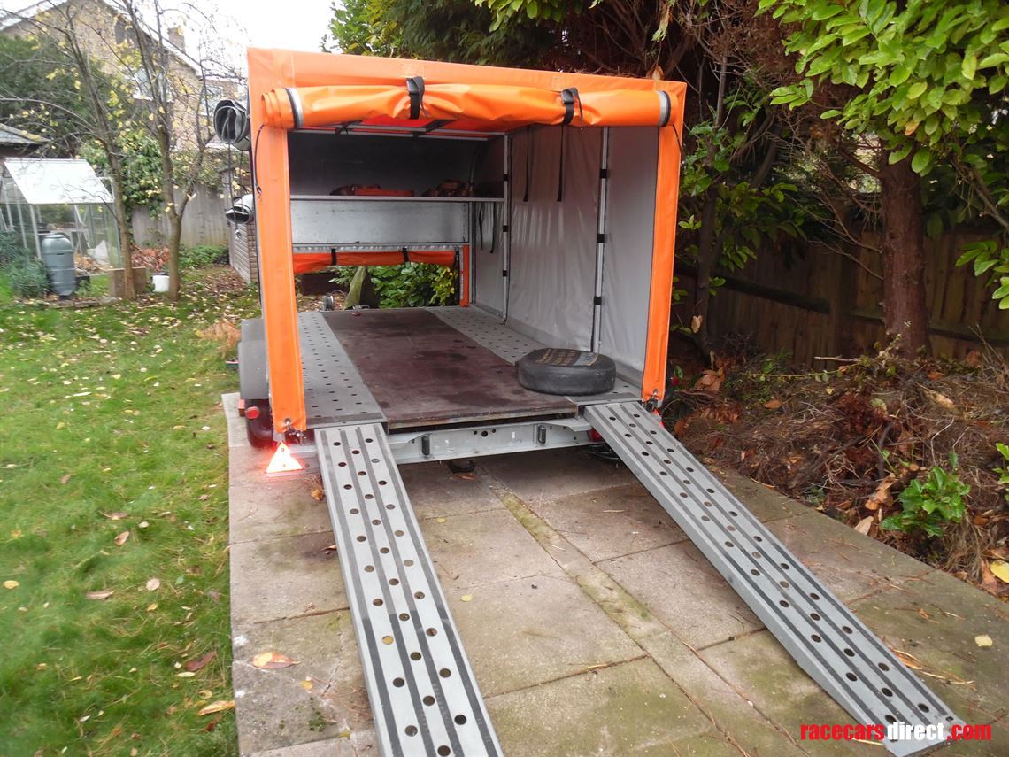 woodford-trailer-with-gt-cover