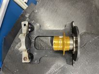 aston-martin-gt3-steering-wheel-lock