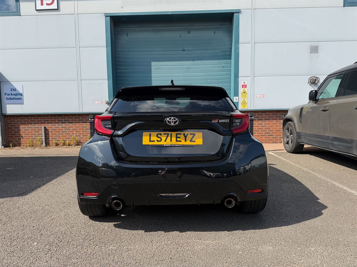toyota-yaris-gr-circuit-pack