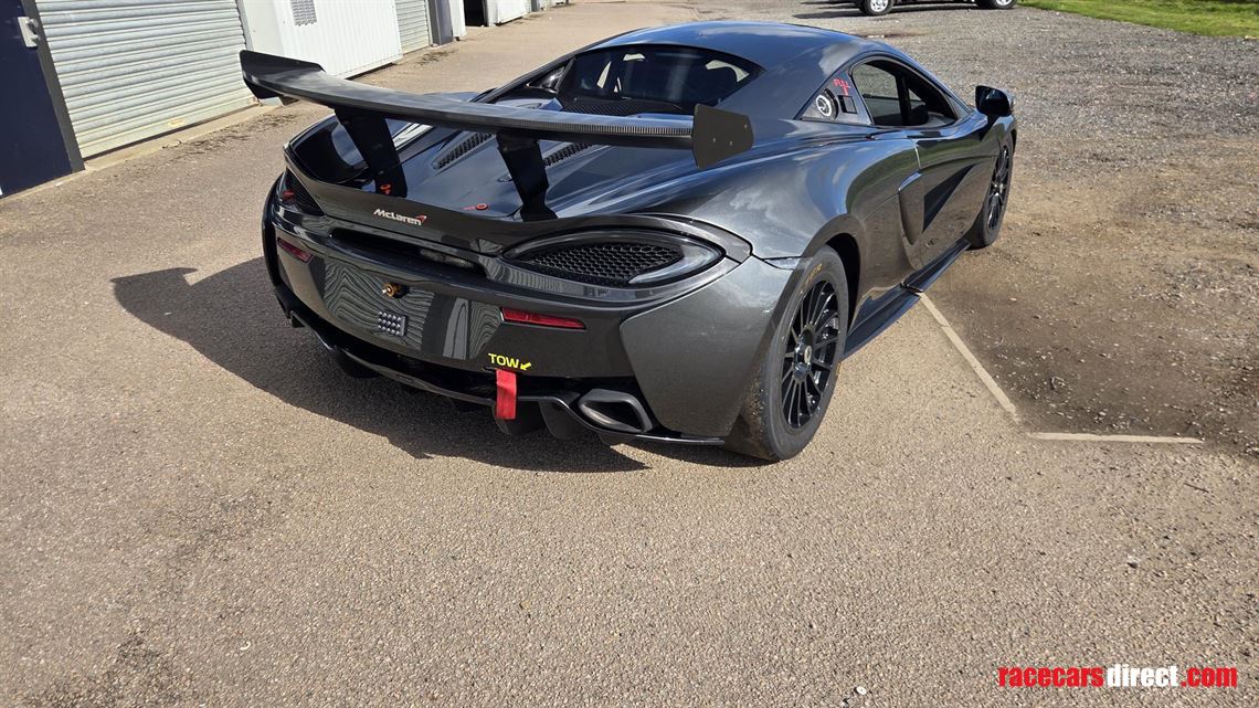 mclaren-570-gt4
