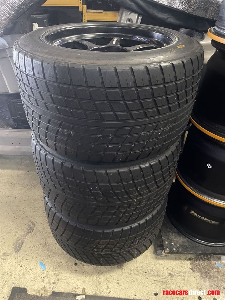 x4-new-pirelli-wets-32570518