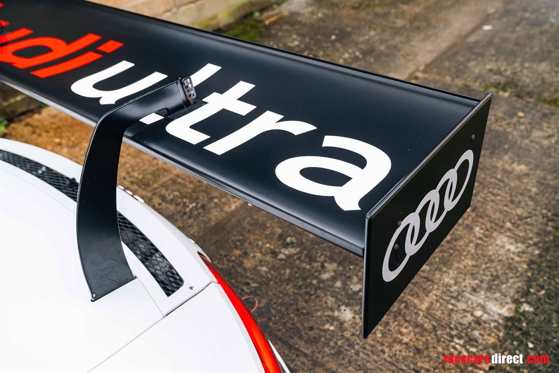 2010-audi-r8-lms-ultra-gt3