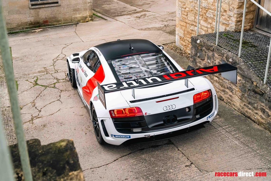 2010-audi-r8-lms-ultra-gt3