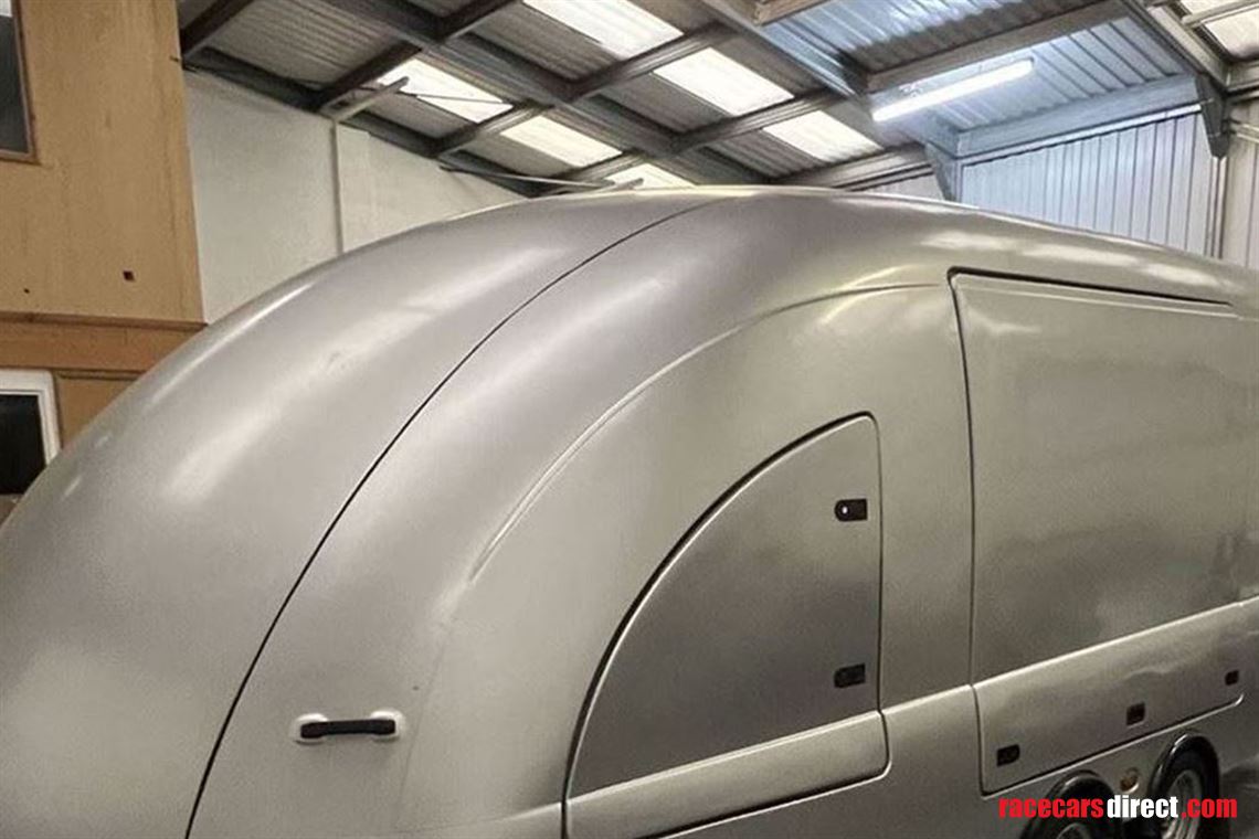 woodford-enclosed-race-car-trailer-model-5000