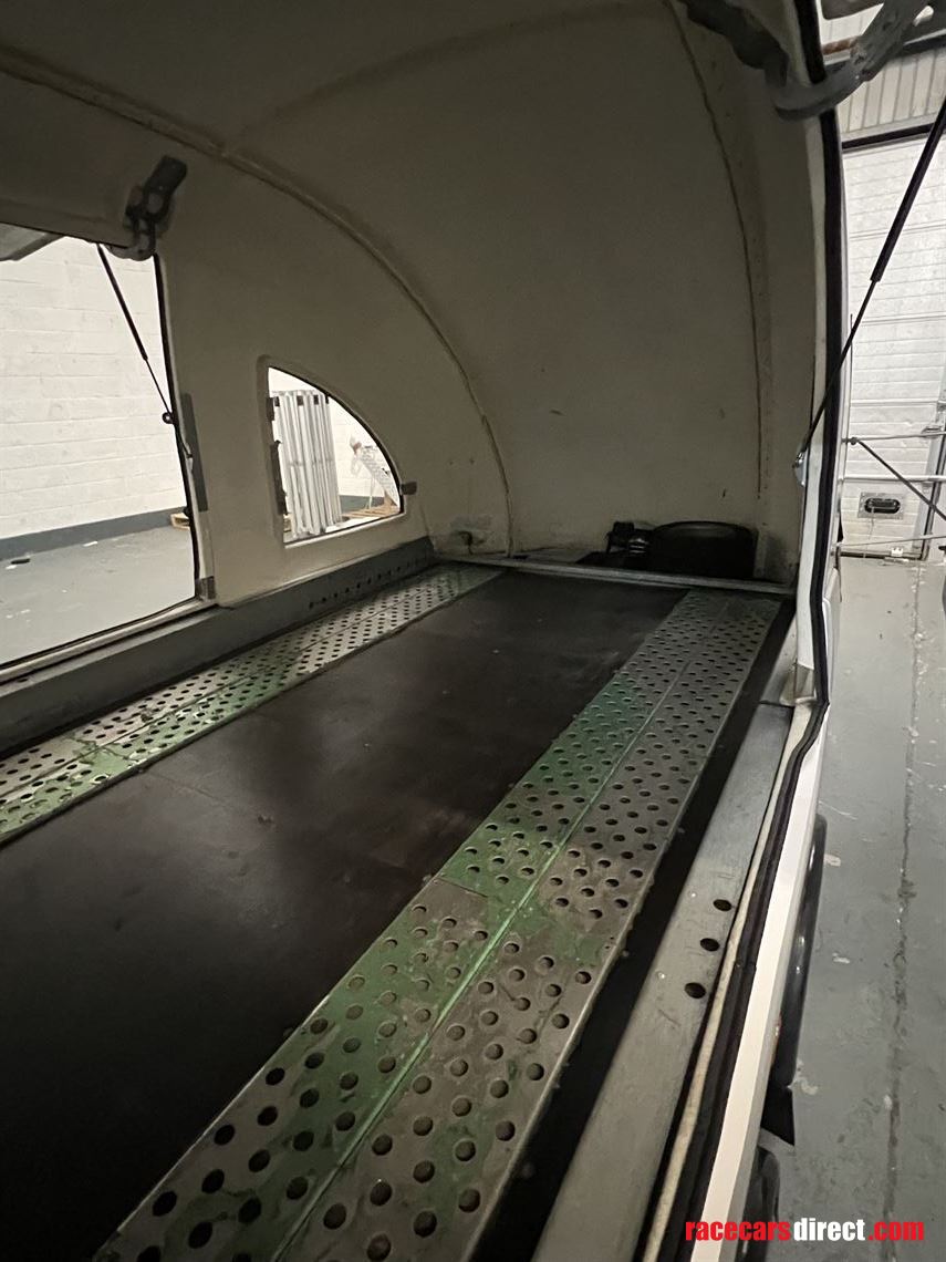 woodford-enclosed-race-car-trailer-model-5000