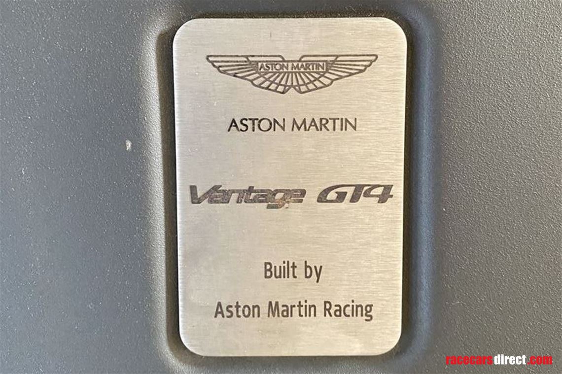 aston-martin-vantage-gt4