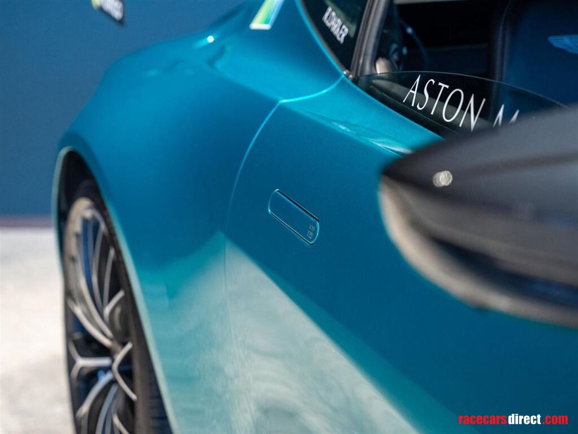 aston-martin-vantage-official-aston-martin-sa