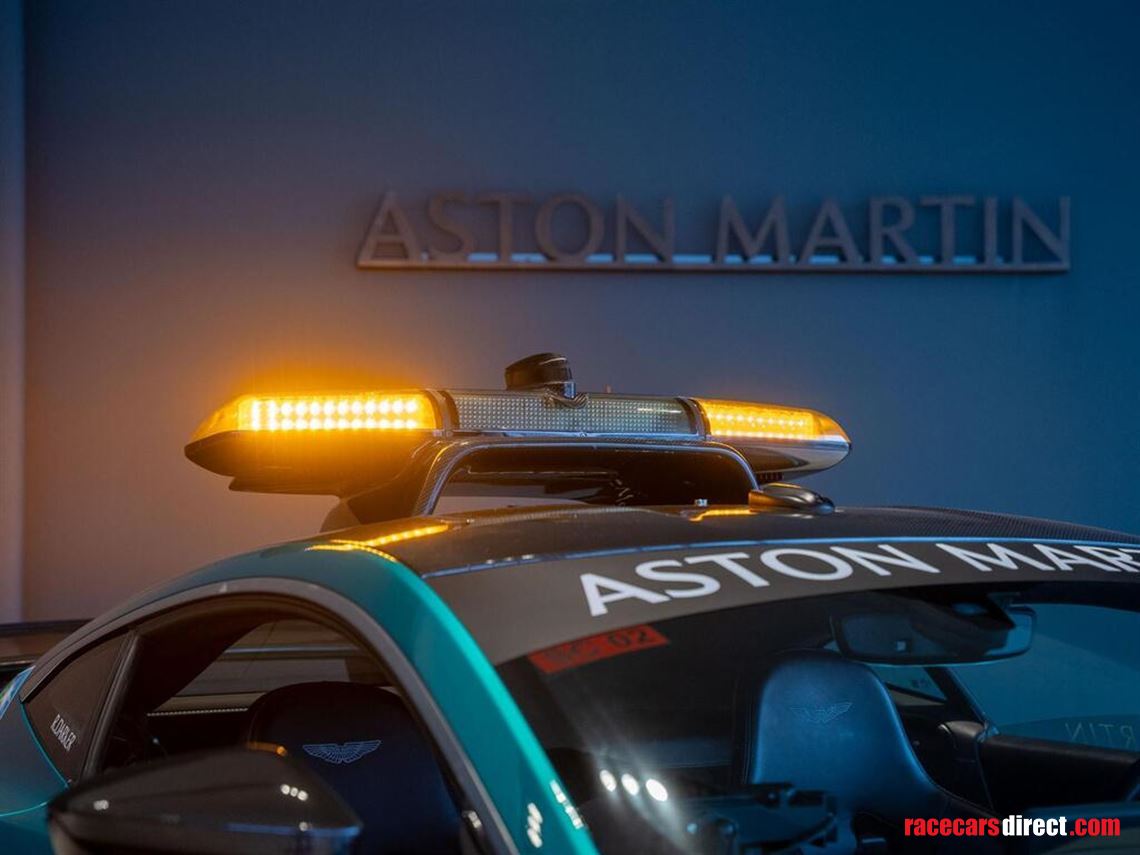 aston-martin-vantage-official-aston-martin-sa