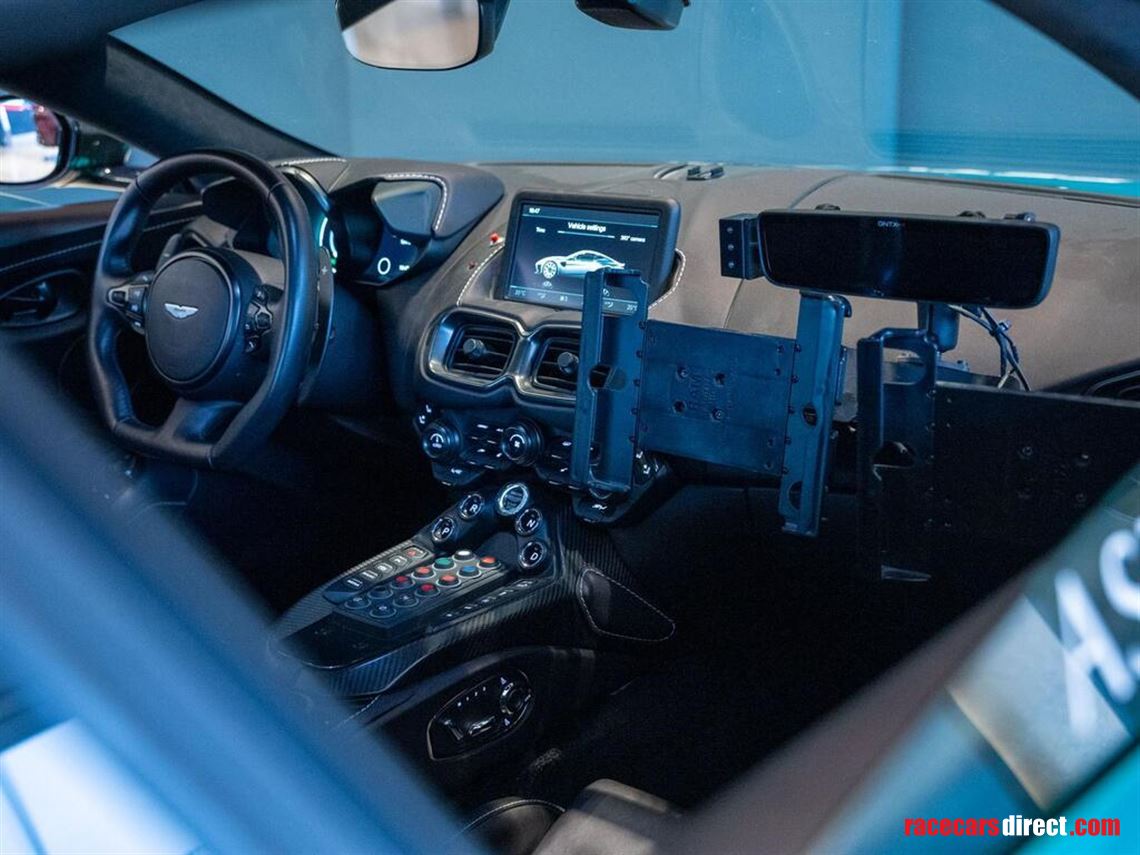 aston-martin-vantage-official-aston-martin-sa