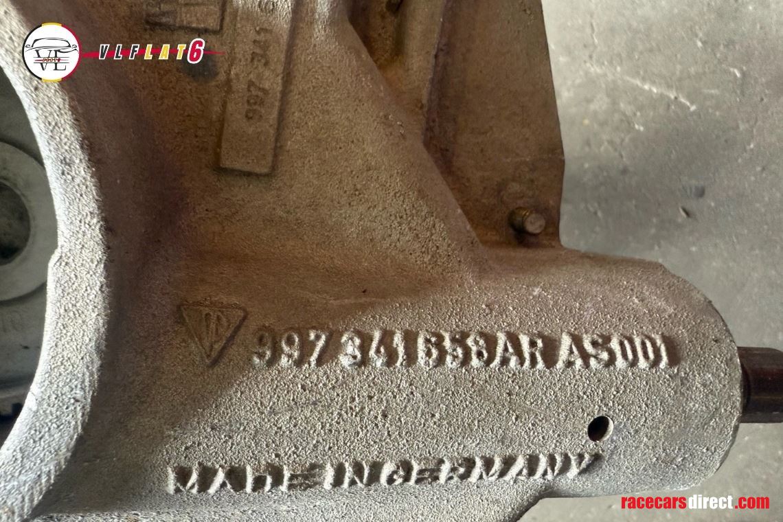 porsche-997rsr-right-front-hub