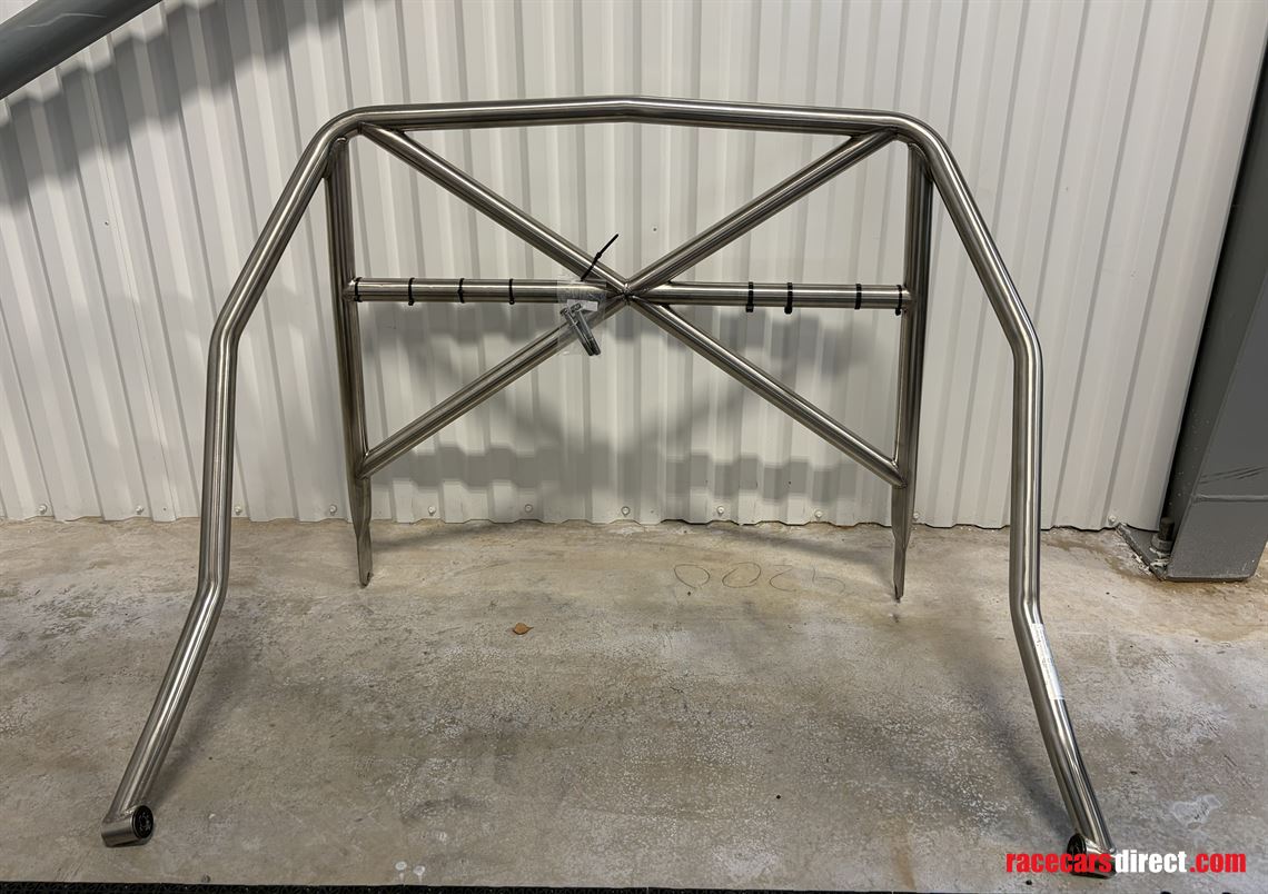 996-roll-cage-tequipment-clubsport