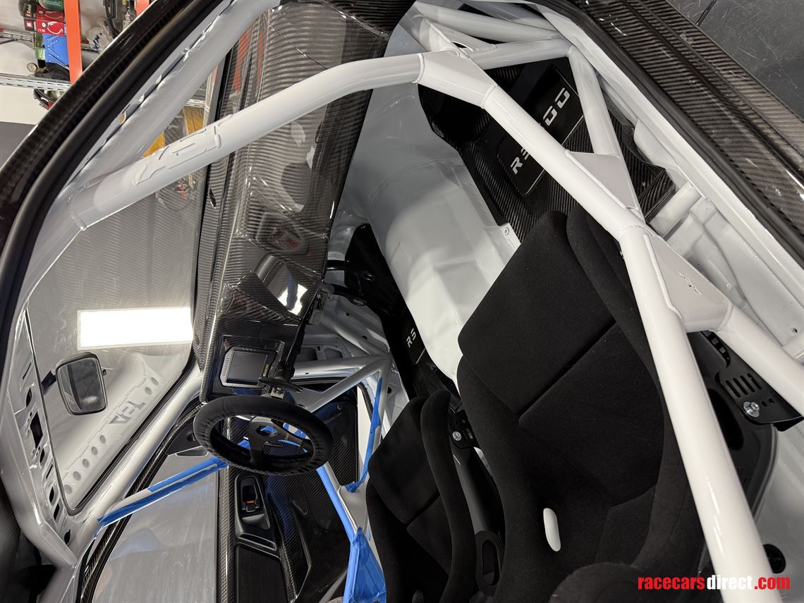 ford-sierra-cosworth-full-carbon-race-car-she