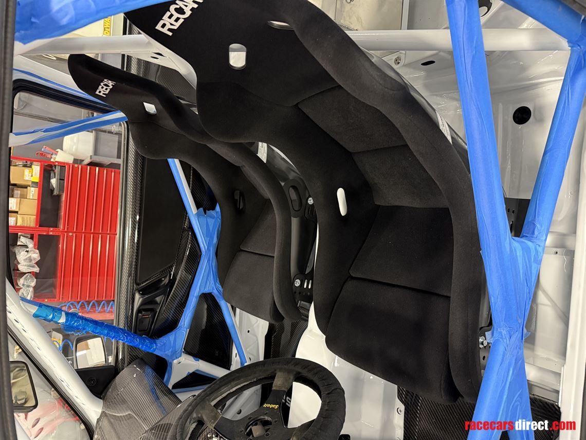 ford-sierra-cosworth-full-carbon-race-car-she