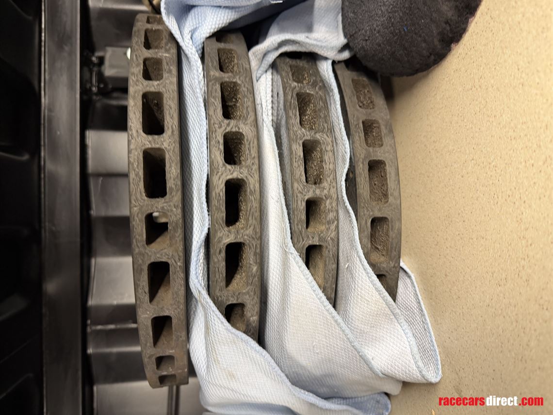 ford-sierra-cosworth-full-carbon-race-car-she