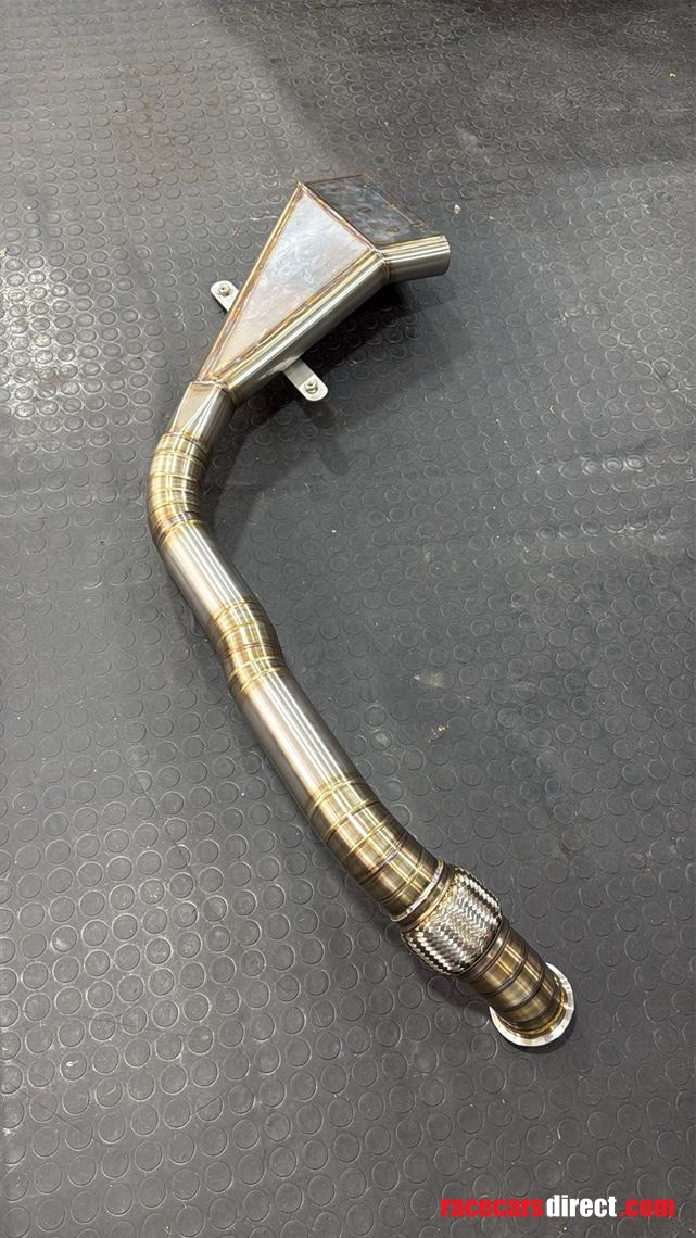 ford-sierra-cosworth-full-carbon-race-car-she