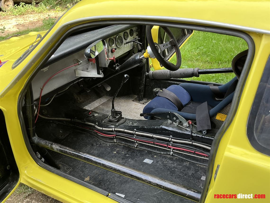 1967-mini-marcos-gt-rhd