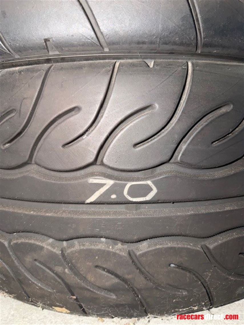 4-yokohama-advan-ad08rs-tyres-23535-r19