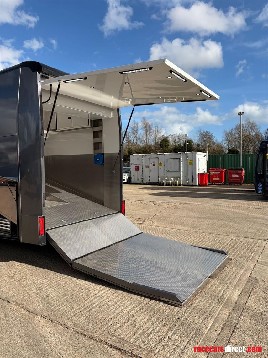 2010-volvo-b12m-motorhometransporter