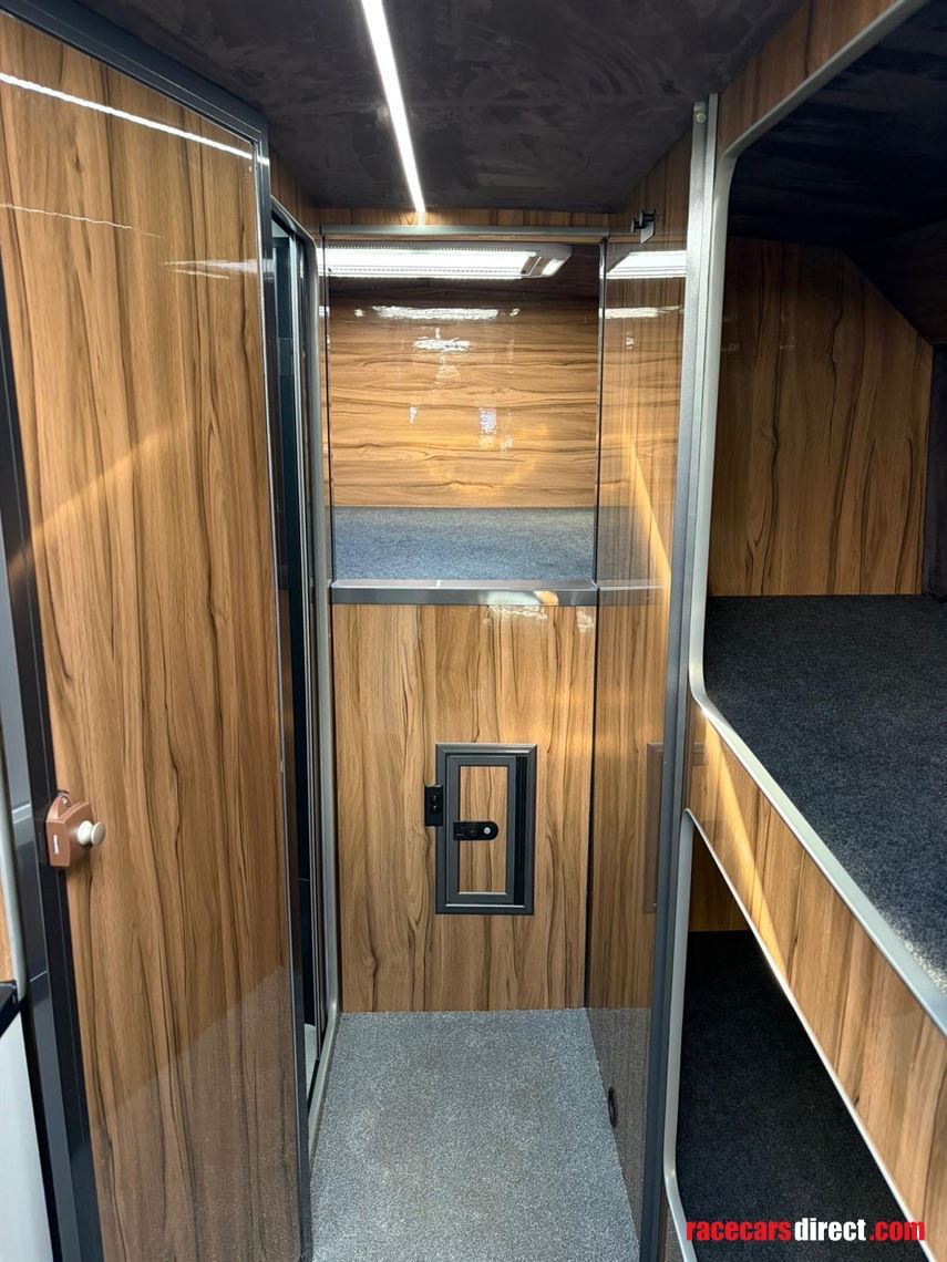 2010-volvo-b12m-motorhometransporter