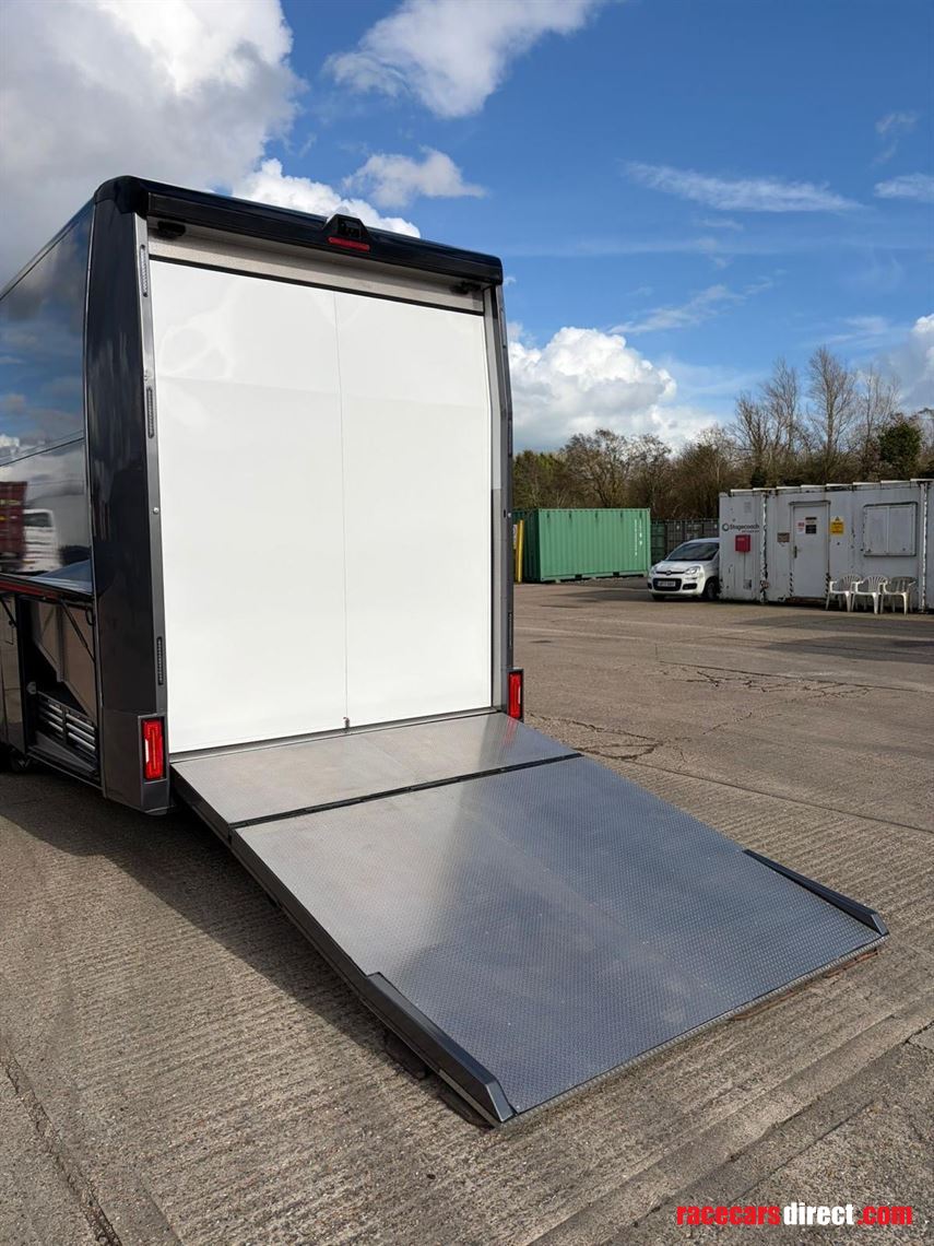 2010-volvo-b12m-motorhometransporter