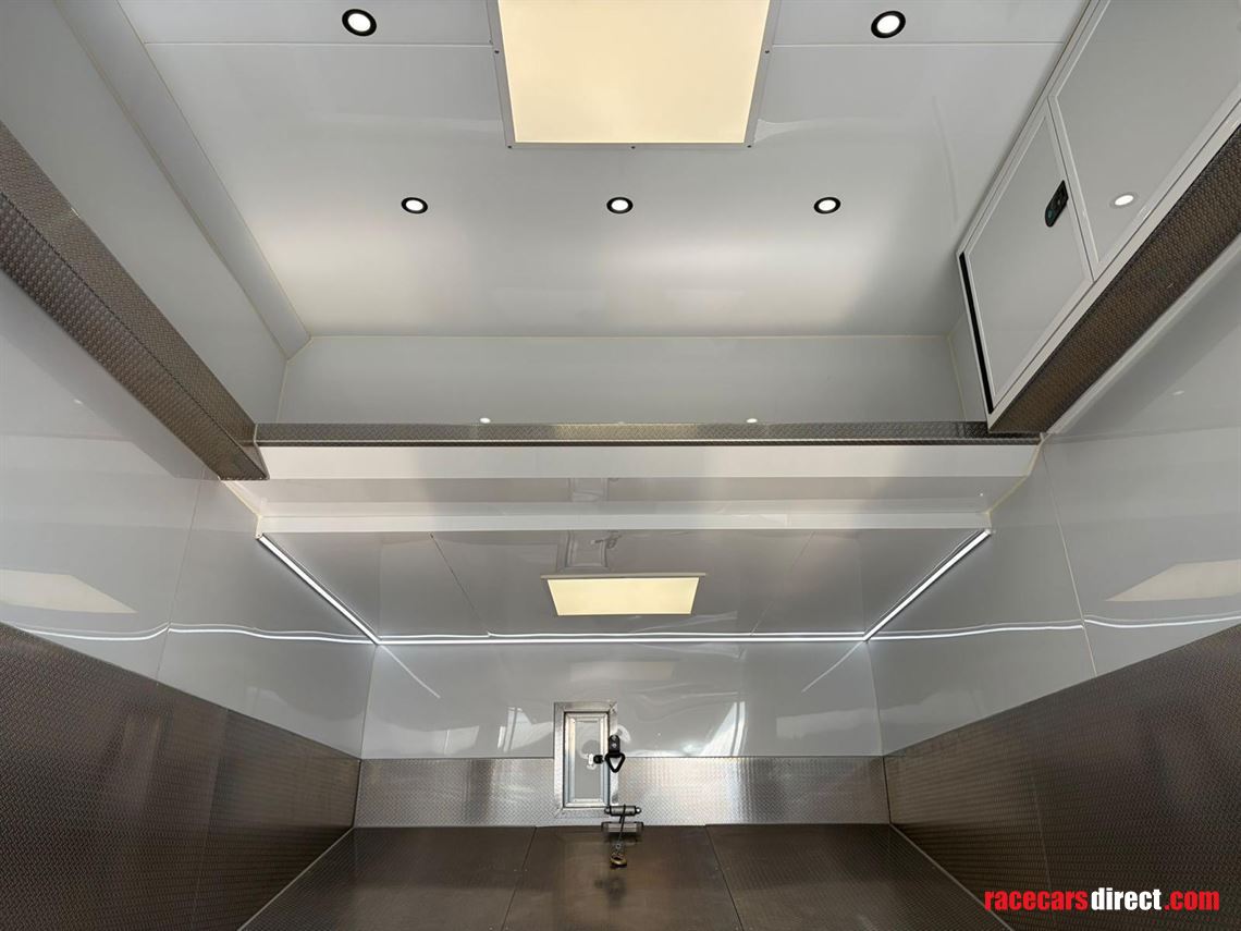 2010-volvo-b12m-motorhometransporter