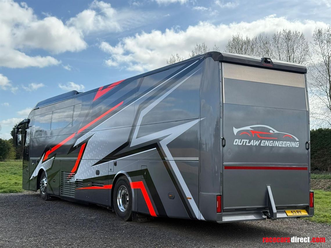 2010-volvo-b12m-motorhometransporter