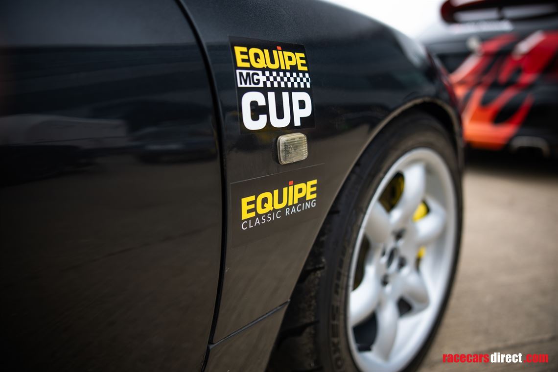 go-racing-no-hassle-arrive-drive-seats-availa