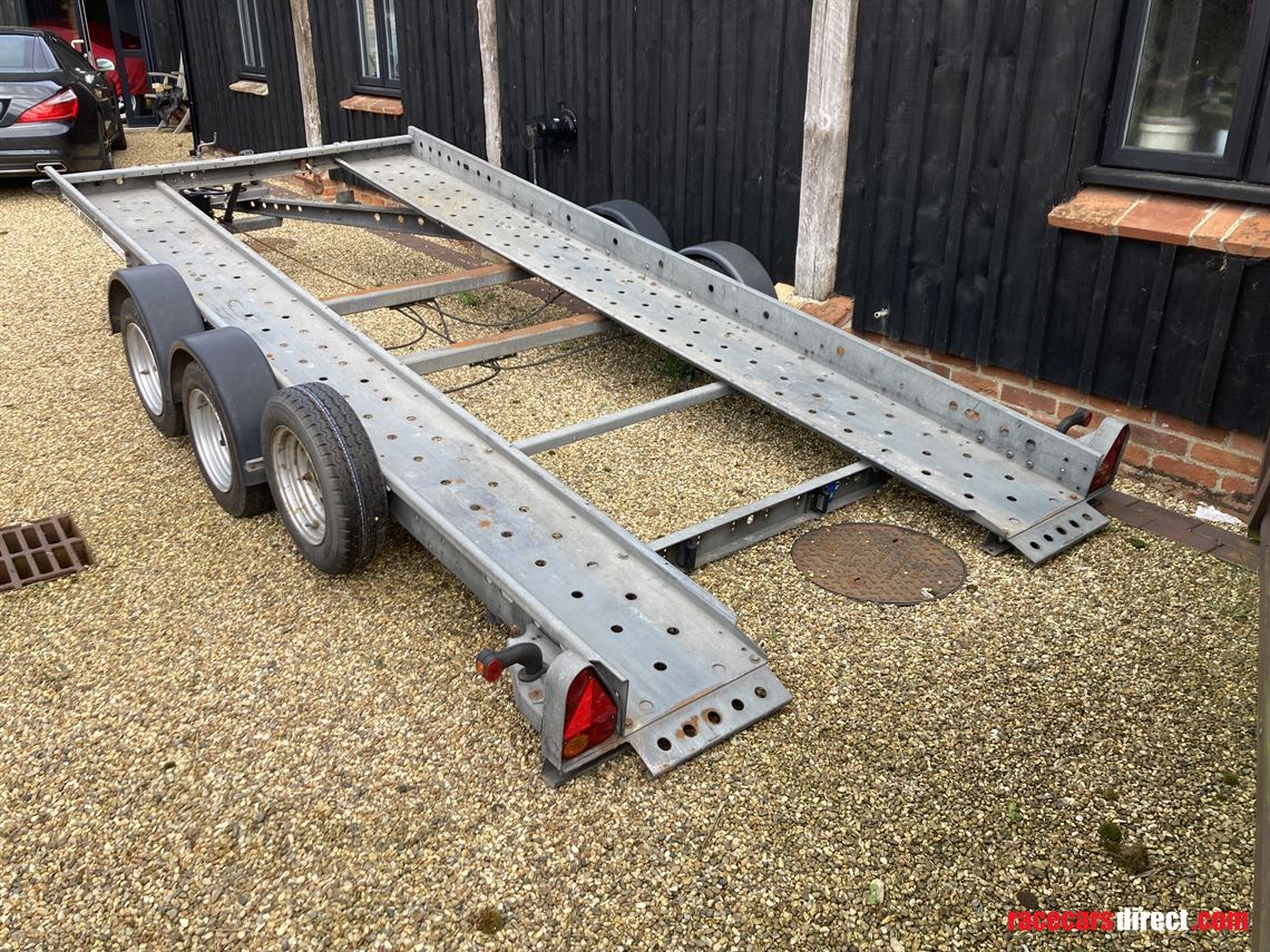 woodford-twin-axle-tilt-bed-race-transporter