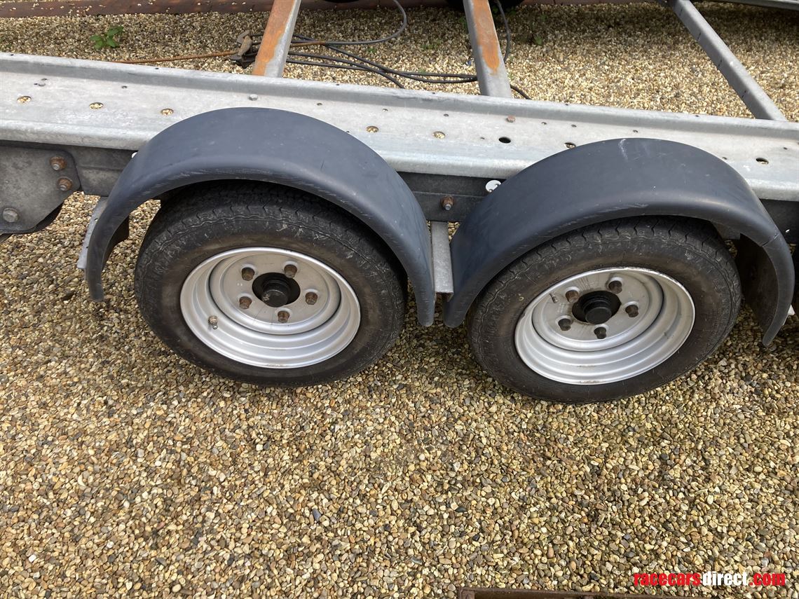 woodford-twin-axle-tilt-bed-race-transporter