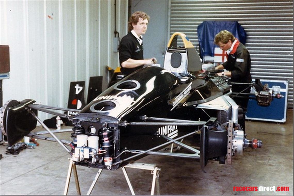 tyrrell-017b-chassis-02