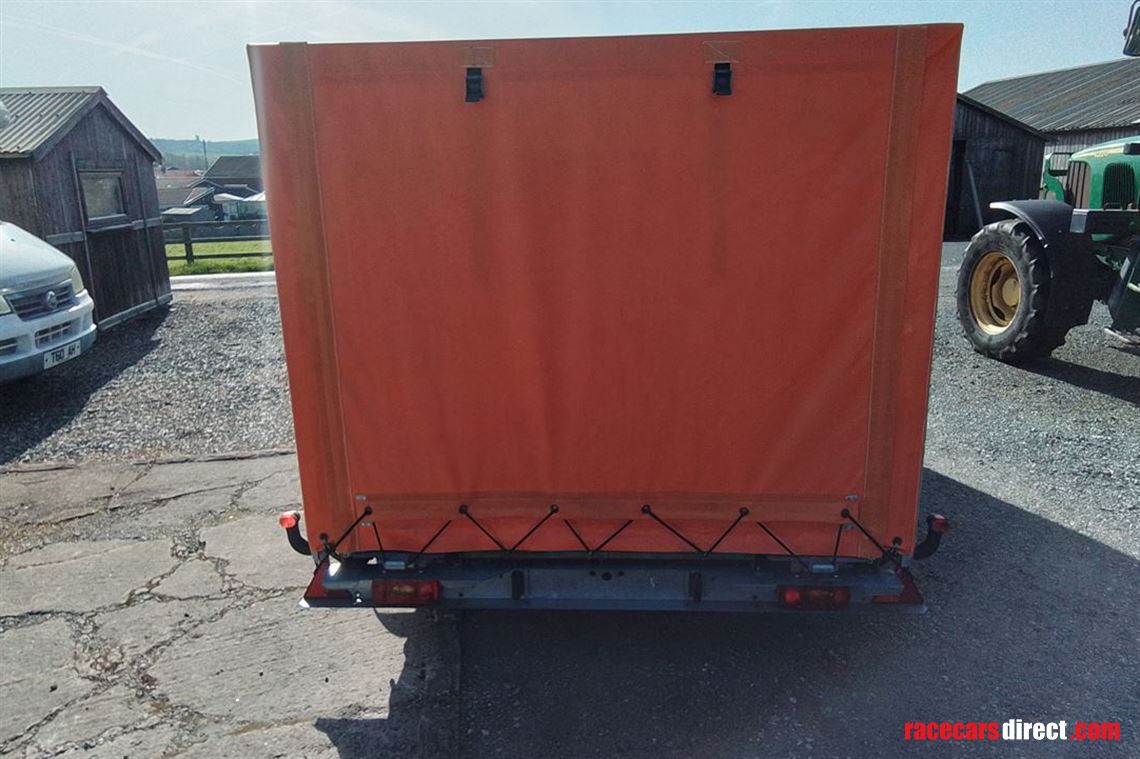 woodford-gt-covered-race-trailer