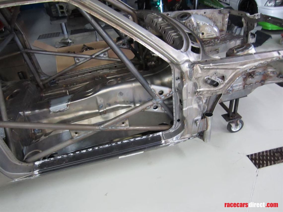 bmw-e30-m3-body-shell-rolling-chassis-group-a